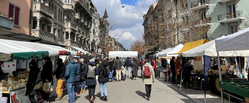 Der Brupbi-M&auml;rt belebt das Quartier.